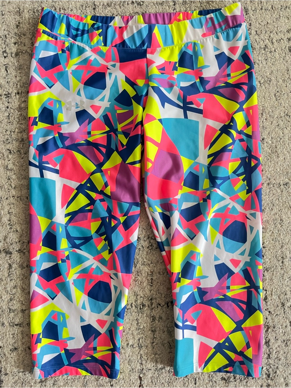 •Under Armour neon capri athletic leggings